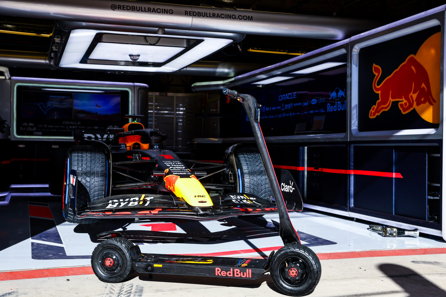 The Game Changing Oracle Red Bull Racing RBS#01 Electric Scooter – Red ...